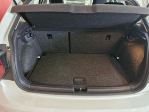 Volkswagen Polo hatch 1.6 Conceptline - Image 16