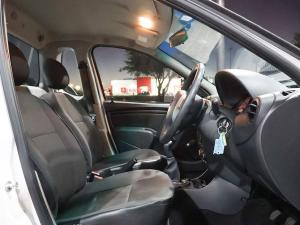 Nissan NP200 1.6i safety pack (aircon) - Image 21