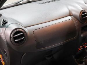 Nissan NP200 1.6i safety pack (aircon) - Image 28