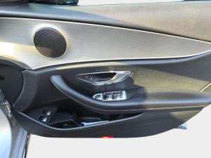 Mercedes-Benz E-Class E220d Avantgarde - Image 22