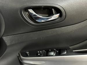 Nissan Navara 2.5DDTi double cab SE Plus 4x4 - Image 16