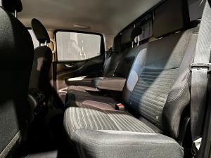 Nissan Navara 2.5DDTi double cab SE Plus 4x4 - Image 18