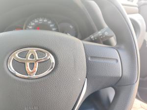 Toyota Corolla Quest 1.8 Plus manual - Image 10