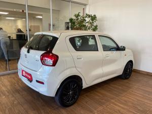 Toyota Vitz 1.0 XR manual - Image 2