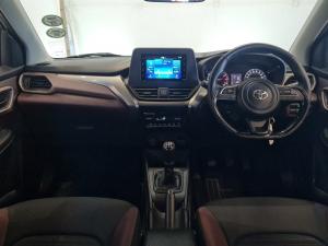 Toyota Starlet Cross 1.5 XS manual - Image 6