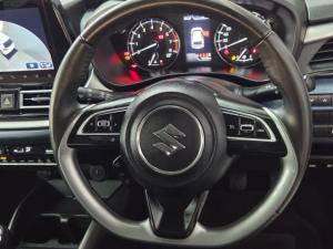 Suzuki Baleno 1.5 GLX - Image 8