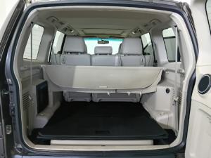 Mitsubishi Pajero 5-door 3.2DI-D GLS - Image 12