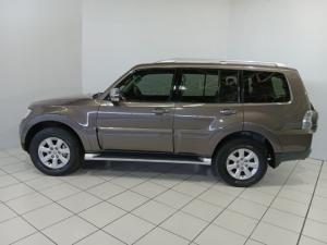 Mitsubishi Pajero 5-door 3.2DI-D GLS - Image 3
