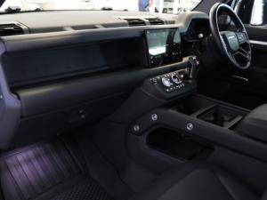 Land Rover Defender 110 D300 X-Dynamic HSE - Image 25