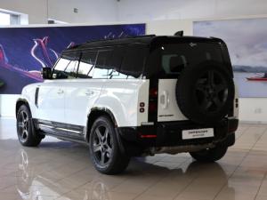 Land Rover Defender 110 D300 X-Dynamic HSE - Image 4