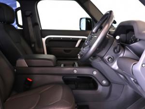 Land Rover Defender 110 D300 X-Dynamic HSE - Image 9