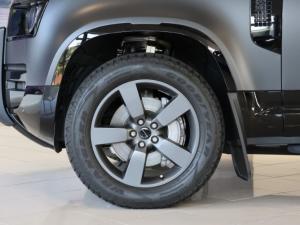 Land Rover Defender 130 D350 X-Dynamic HSE - Image 12
