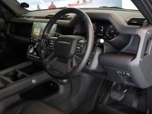 Land Rover Defender 130 D350 X-Dynamic HSE - Image 21