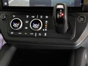 Land Rover Defender 130 D350 X-Dynamic HSE - Image 24