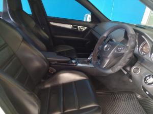 Mercedes-Benz C-Class C63 AMG - Image 9