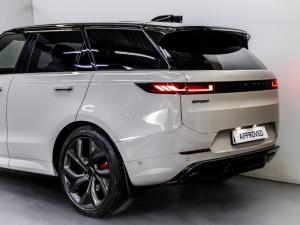 Land Rover Range Rover Sport D350 Dynamic HSE - Image 8