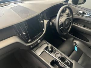 Volvo XC60 T8 Recharge AWD R-Design - Image 9