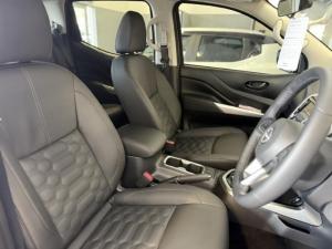 Nissan Navara 2.5DDTi double cab Stealth - Image 4