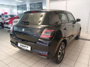 Suzuki Swift 1.2 GLX auto - Image 12