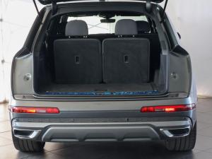 Audi Q7 45TDI quattro S line - Image 14