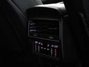 Audi Q7 45TDI quattro S line - Image 16