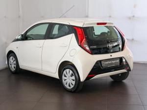 Toyota Aygo 1.0 - Image 11