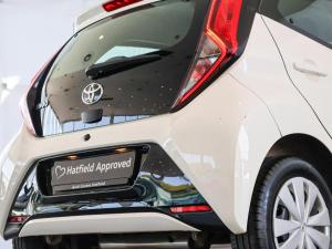 Toyota Aygo 1.0 - Image 12