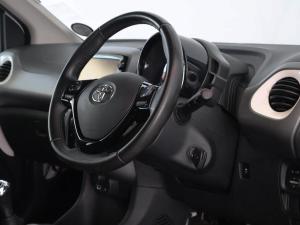 Toyota Aygo 1.0 - Image 17