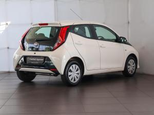 Toyota Aygo 1.0 - Image 9