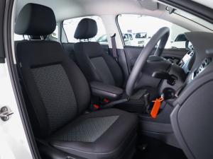 Volkswagen Polo Vivo hatch 1.4 Life - Image 11