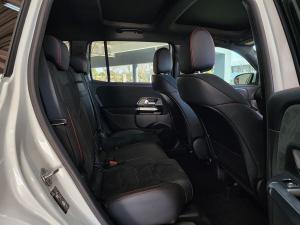 Mercedes-Benz GLB GLB250 AMG Line - Image 18