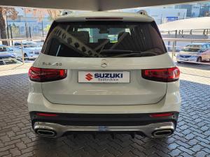 Mercedes-Benz GLB GLB250 AMG Line - Image 8