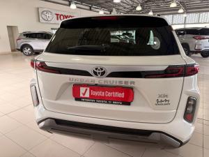 Toyota Urban Cruiser 1.5 XR manual - Image 5