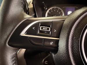Toyota Urban Cruiser 1.5 XR manual - Image 9