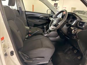 Toyota Urban Cruiser 1.5 XR manual - Image 16