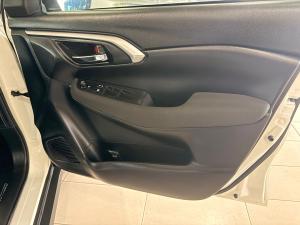 Toyota Urban Cruiser 1.5 XR manual - Image 23