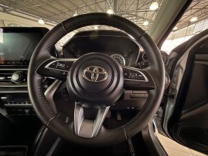 Toyota Urban Cruiser 1.5 XR manual - Image 8
