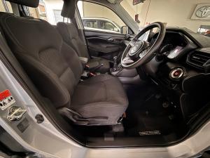 Toyota Urban Cruiser 1.5 XR manual - Image 15