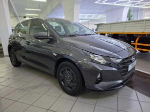Hyundai i20 1.4 Motion auto - Image 1