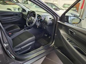 Hyundai i20 1.4 Motion auto - Image 8