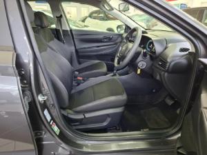Hyundai i20 1.4 Motion auto - Image 9