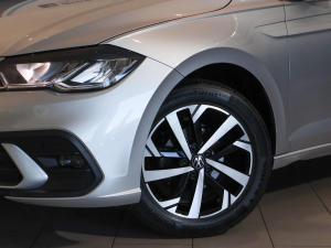 Volkswagen Polo hatch 1.0TSI 70kW Life - Image 5