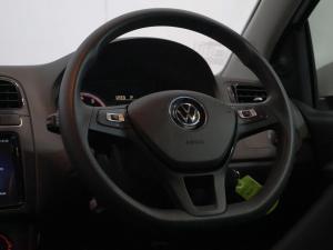 Volkswagen Polo Vivo hatch 1.6 Life - Image 14