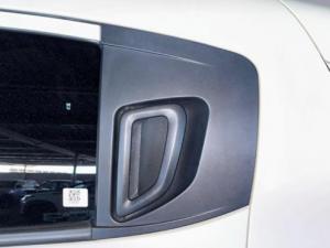 Mahindra KUV100 Nxt 1.2 G80 K2+ #DARE - Image 17