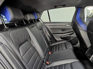 Volkswagen Golf R - Image 13