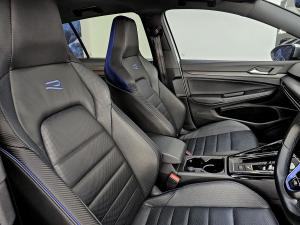 Volkswagen Golf R - Image 16