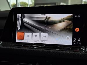 Volkswagen Golf R - Image 17