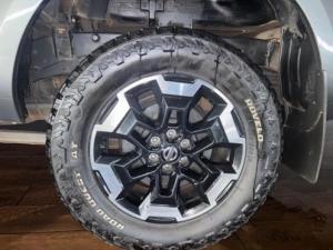 Nissan Navara 2.5DDTi double cab LE Plus - Image 11