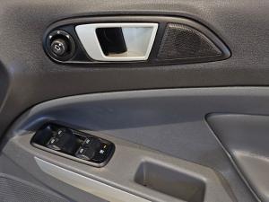 Ford EcoSport 1.0T Titanium - Image 12