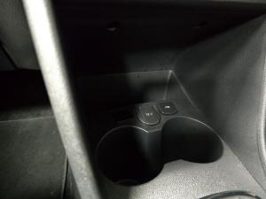 Volkswagen Polo Vivo hatch 1.4 Life - Image 15